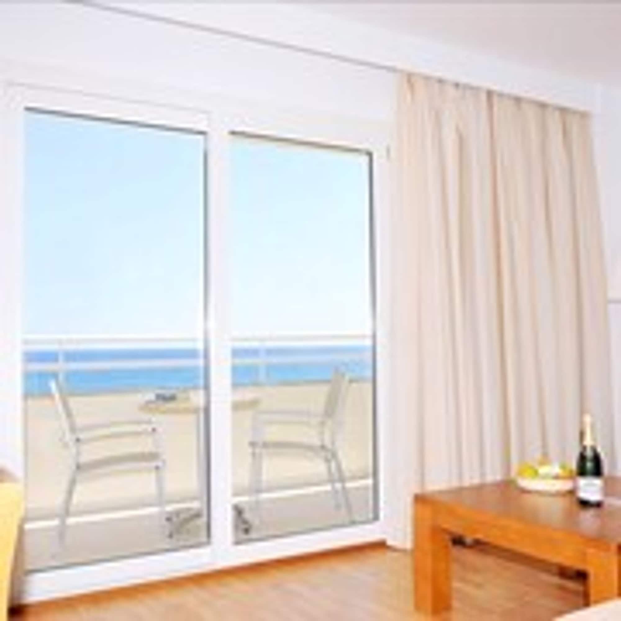 Cabot Cap De Mar Hotel Cala Bona  Exterior photo