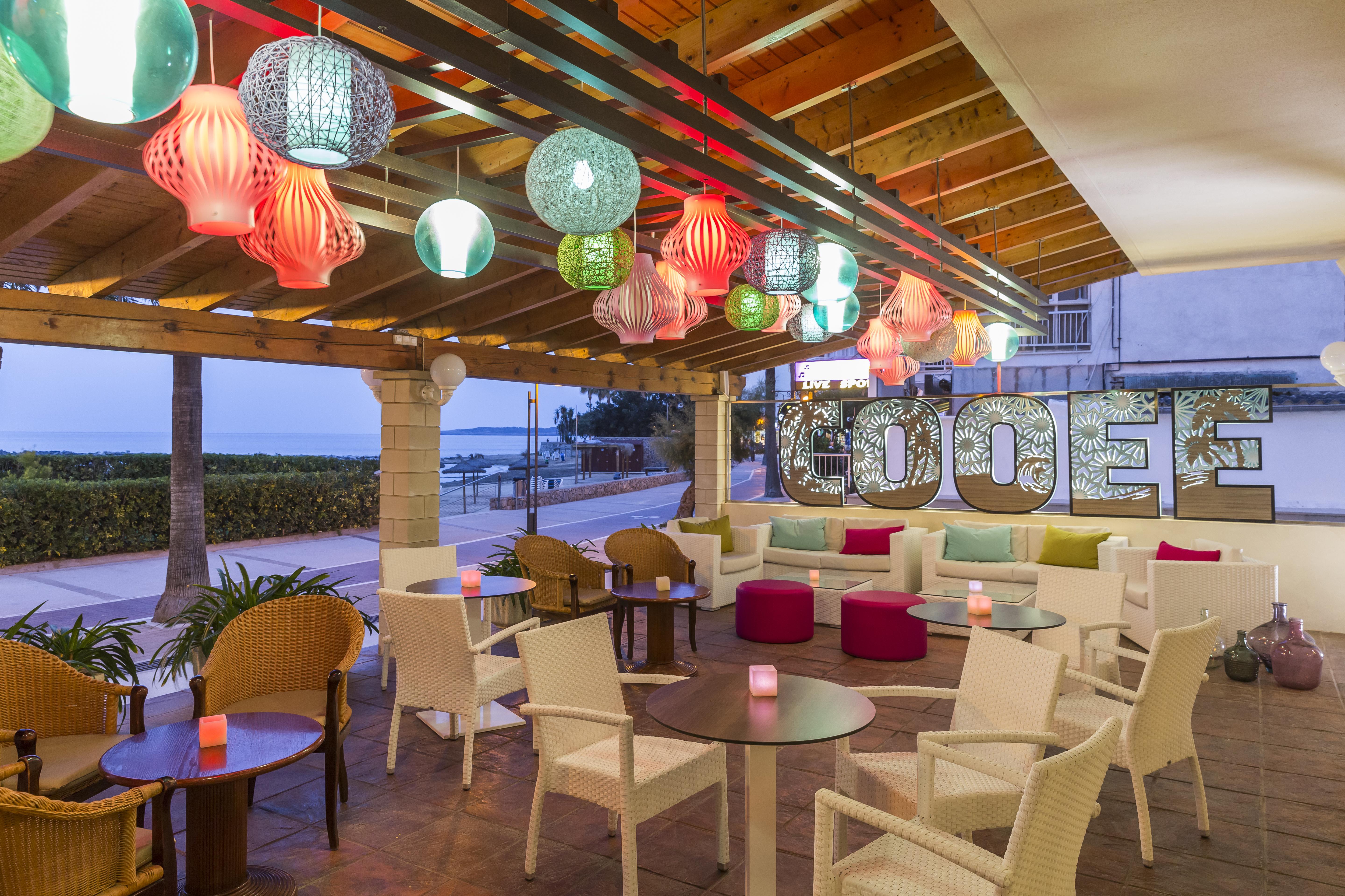 Cabot Cap De Mar Hotel Cala Bona  Exterior photo