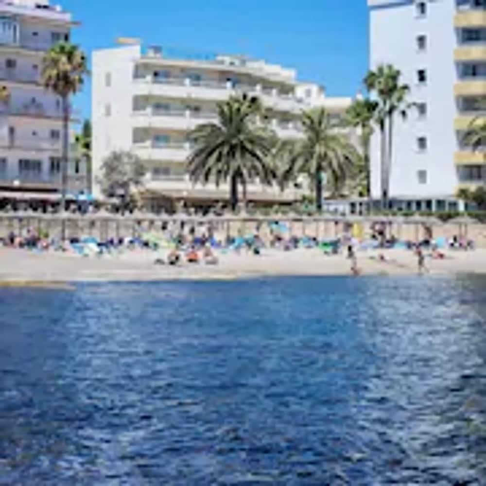 Cabot Cap De Mar Hotel Cala Bona  Exterior photo