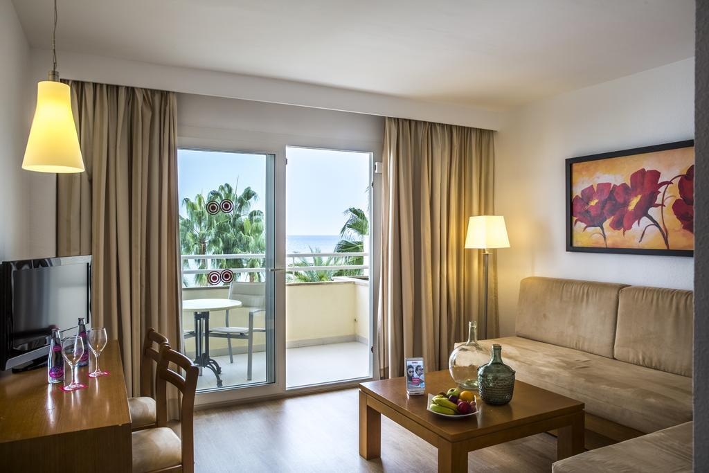 Cabot Cap De Mar Hotel Cala Bona  Exterior photo